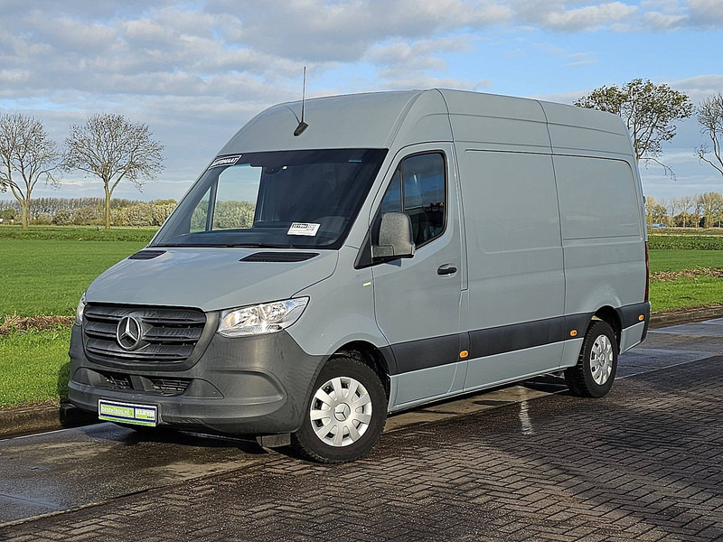 Mercedes-Benz Sprinter 316 L2H2 Mbux10 Automaat - Furgon: 2 kép. Mercedes-Benz Sprinter 316 L2H2 Mbux10 Automaat - Furgon: 2 kép.