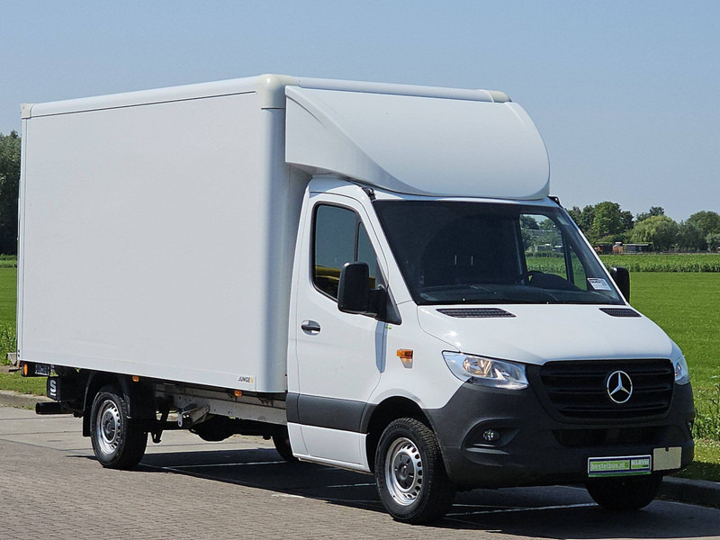 Mercedes-Benz Sprinter 317 Bakwagen Laadklep! - Dobozos kisteherautó: 5 kép. Mercedes-Benz Sprinter 317 Bakwagen Laadklep! - Dobozos kisteherautó: 5 kép.