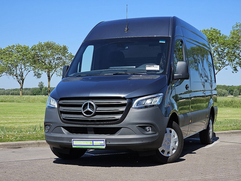 Mercedes-Benz Sprinter 317 L2H2 LED Navi ! - Kis furgon: 1 kép. Mercedes-Benz Sprinter 317 L2H2 LED Navi ! - Kis furgon: 1 kép.