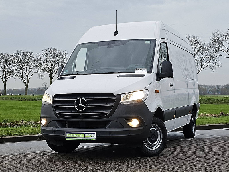 Mercedes-Benz Sprinter 317 L2H2 Mbux Navi RWD! - Furgon: 1 kép. Mercedes-Benz Sprinter 317 L2H2 Mbux Navi RWD! - Furgon: 1 kép.