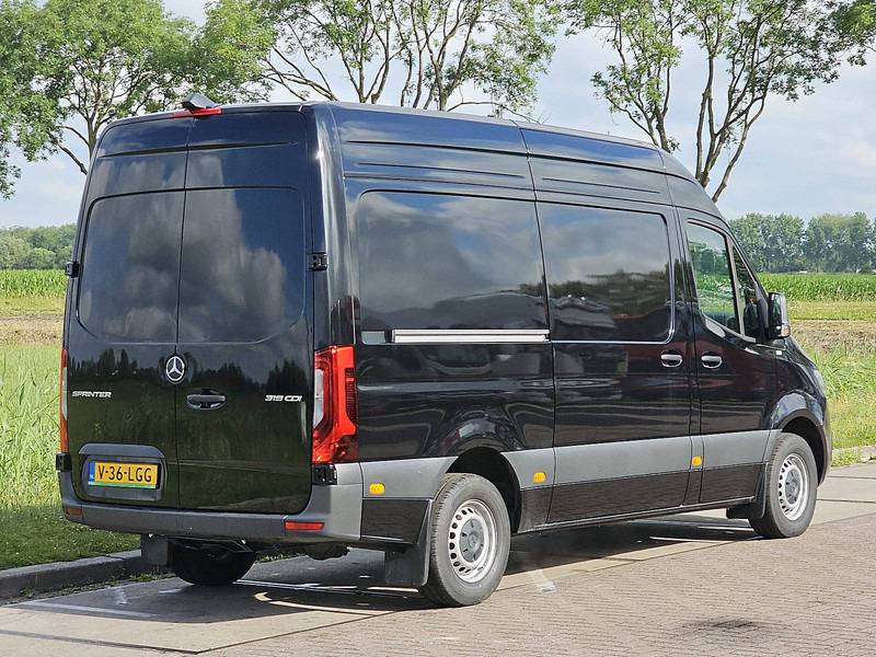Mercedes-Benz Sprinter 319 L2H2 LED Mbux 190Pk! - Furgon: 3 kép. Mercedes-Benz Sprinter 319 L2H2 LED Mbux 190Pk! - Furgon: 3 kép.
