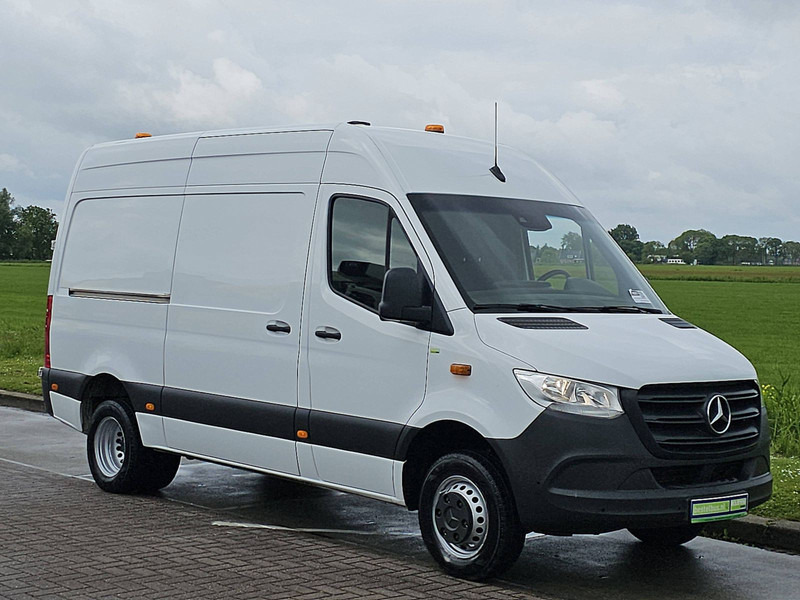 Mercedes-Benz Sprinter 516 L2H2 Navi Euro6 - Furgon: 5 kép. Mercedes-Benz Sprinter 516 L2H2 Navi Euro6 - Furgon: 5 kép.