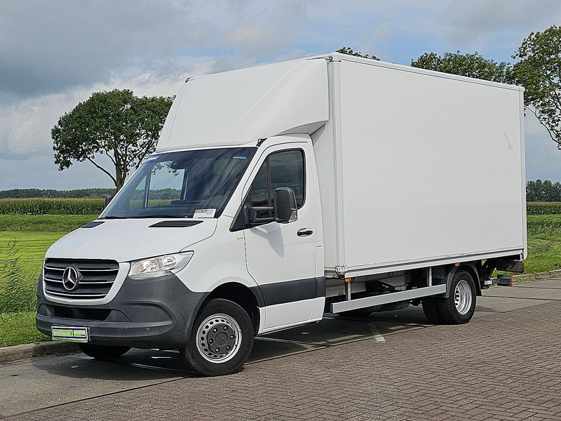 Mercedes-Benz Sprinter 516 ac automaat EURO6 - Dobozos kisteherautó: 2 kép. Mercedes-Benz Sprinter 516 ac automaat EURO6 - Dobozos kisteherautó: 2 kép.