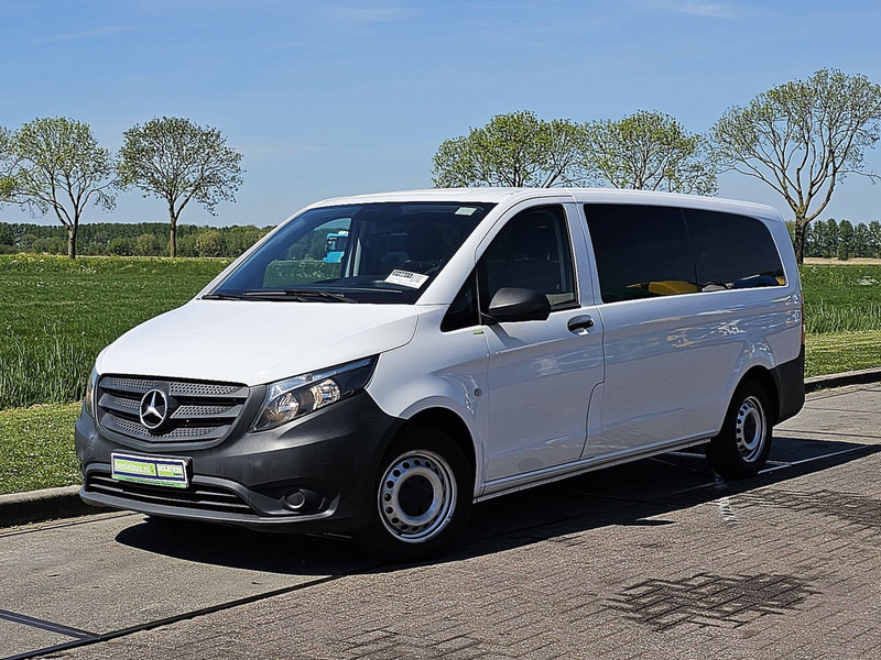 Mercedes-Benz Vito 109 L3 XL 9Persoons AC! - Minibusz, Kisbusz: 2 kép. Mercedes-Benz Vito 109 L3 XL 9Persoons AC! - Minibusz, Kisbusz: 2 kép.