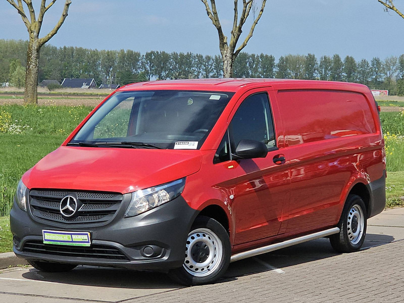 Mercedes-Benz Vito 110 ac EURO6 - Kis furgon: 2 kép. Mercedes-Benz Vito 110 ac EURO6 - Kis furgon: 2 kép.