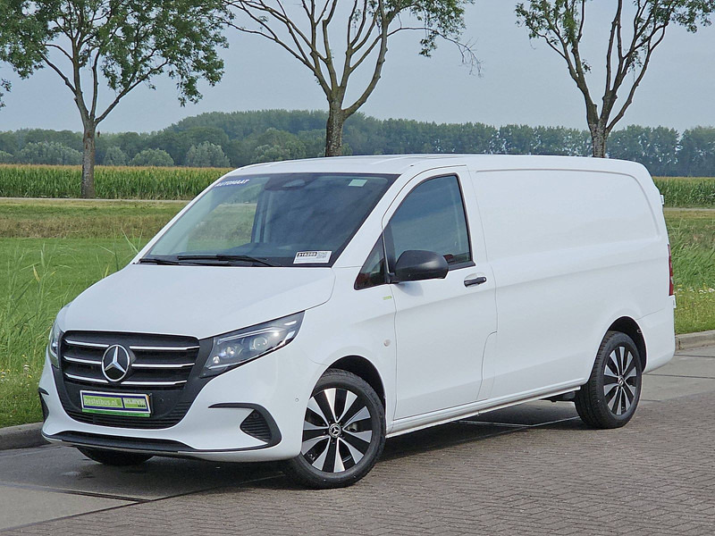 Mercedes-Benz Vito 114 L2 SELECT LED Mbux! - Kis furgon: 2 kép. Mercedes-Benz Vito 114 L2 SELECT LED Mbux! - Kis furgon: 2 kép.