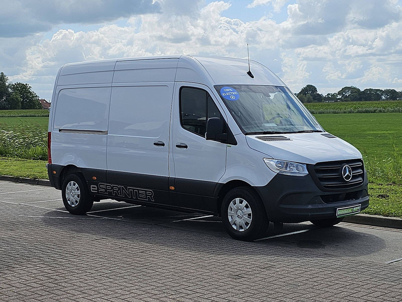 Mercedes-Benz eSprinter L2H2 41kWh Automaat! - Furgon, Elektromos kisteherautó: 5 kép. Mercedes-Benz eSprinter L2H2 41kWh Automaat! - Furgon, Elektromos kisteherautó: 5 kép.