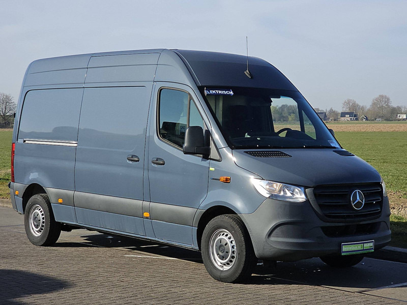 Mercedes-Benz eSprinter L2H2 41kWh Demo! - Furgon, Elektromos kisteherautó: 5 kép. Mercedes-Benz eSprinter L2H2 41kWh Demo! - Furgon, Elektromos kisteherautó: 5 kép.