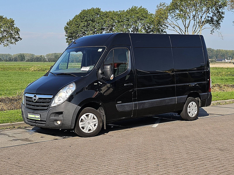 Opel Movano 2.3 - Furgon: 2 kép. Opel Movano 2.3 - Furgon: 2 kép.