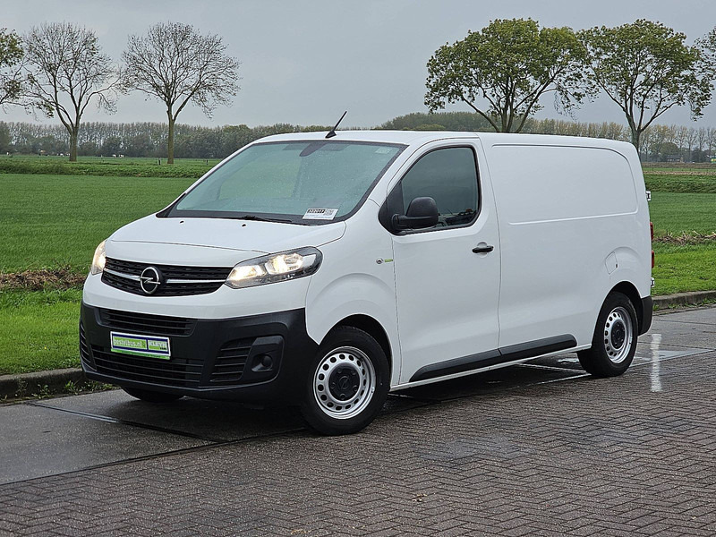 Opel Vivaro 1.5 L2 Airco Euro6 NAP! - Kis furgon: 2 kép. Opel Vivaro 1.5 L2 Airco Euro6 NAP! - Kis furgon: 2 kép.
