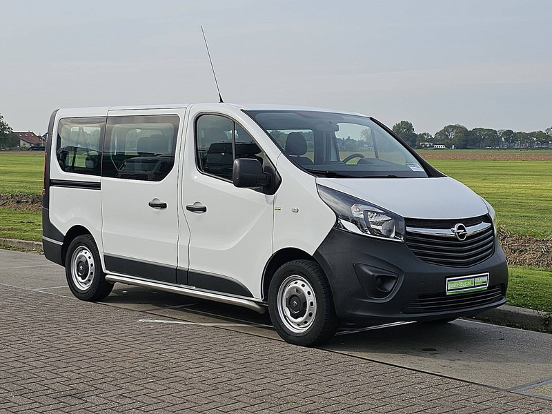 Opel Vivaro 1.6 L1 Combi 9p Airco - Minibusz, Kisbusz: 5 kép. Opel Vivaro 1.6 L1 Combi 9p Airco - Minibusz, Kisbusz: 5 kép.