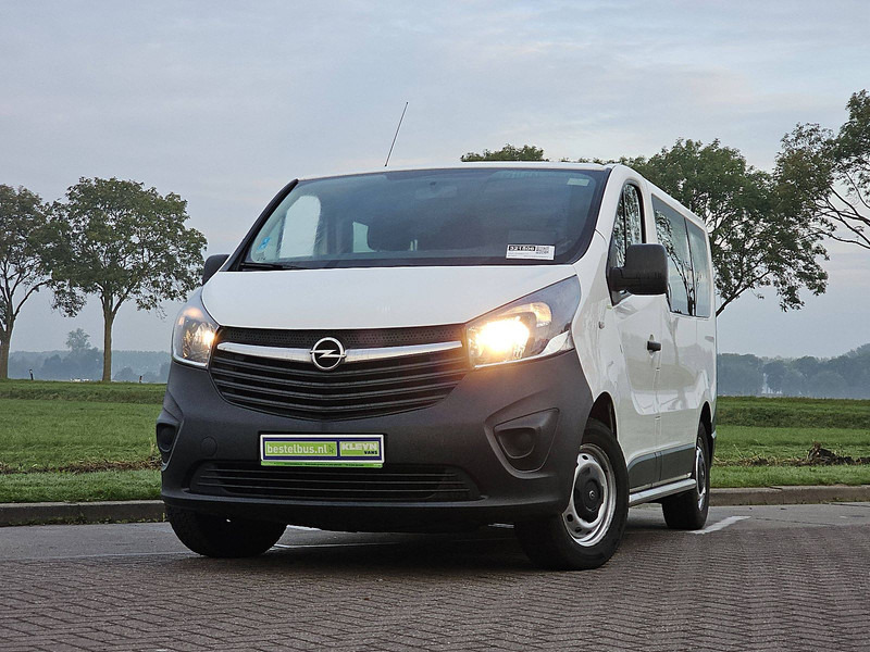 Opel Vivaro 1.6 L1 Combi 9p Airco - Minibusz, Kisbusz: 1 kép. Opel Vivaro 1.6 L1 Combi 9p Airco - Minibusz, Kisbusz: 1 kép.