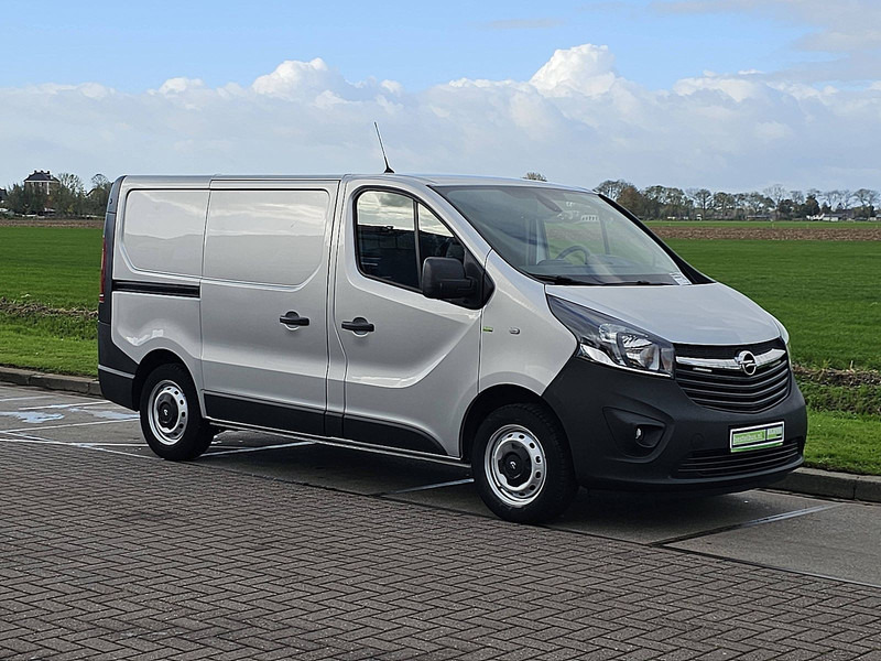 Opel Vivaro 1.6 L1H1 Navi Euro6 AC! - Kis furgon: 5 kép. Opel Vivaro 1.6 L1H1 Navi Euro6 AC! - Kis furgon: 5 kép.