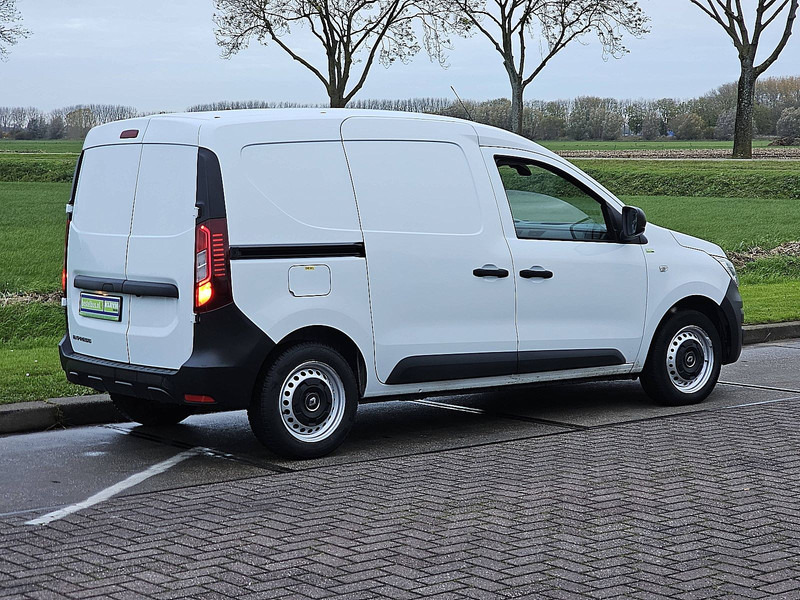 Renault Express 1.5 DCI TEKNO - Dobozos kisteherautó: 3 kép. Renault Express 1.5 DCI TEKNO - Dobozos kisteherautó: 3 kép.
