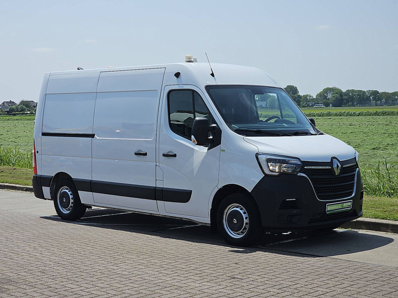 Renault Master 2.3 DCI 130 L2H2 - Furgon: 5 kép. Renault Master 2.3 DCI 130 L2H2 - Furgon: 5 kép.