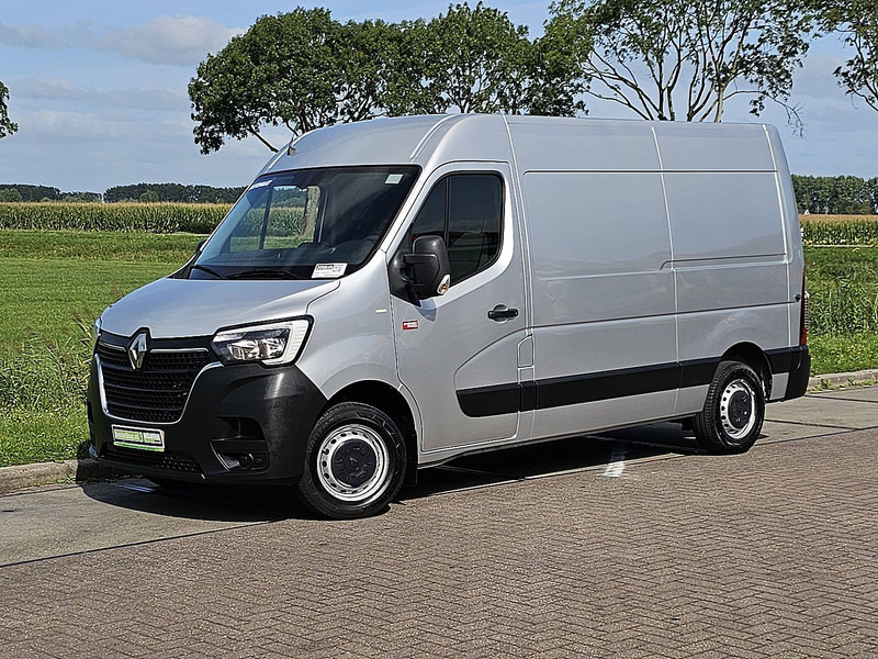 Renault Master 2.3 DCI 150 DC L2H2 AUT. - Furgon: 2 kép. Renault Master 2.3 DCI 150 DC L2H2 AUT. - Furgon: 2 kép.
