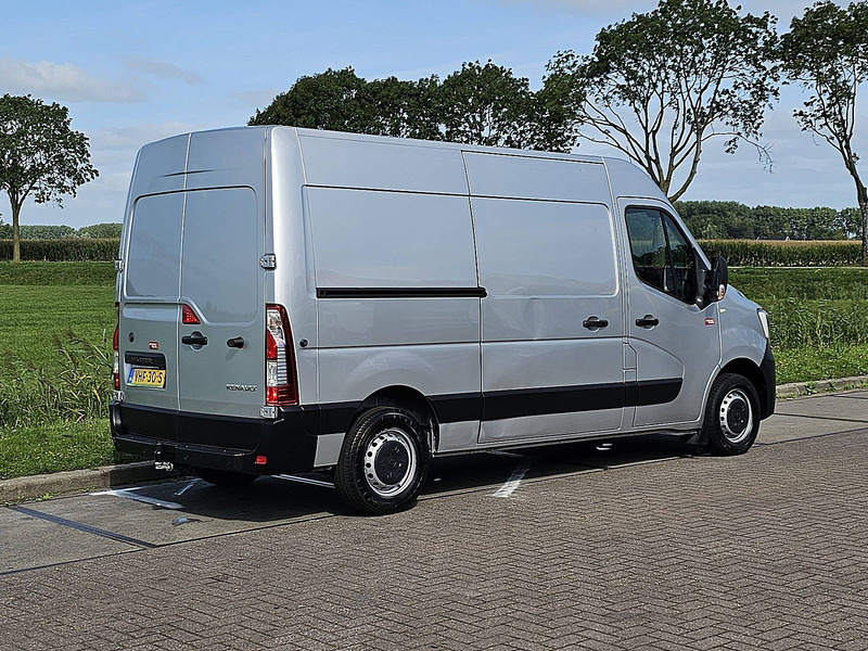 Renault Master 2.3 L2H2 150Pk Autom NAP - Furgon: 3 kép. Renault Master 2.3 L2H2 150Pk Autom NAP - Furgon: 3 kép.