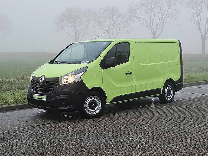Renault Trafic 1.6 DCI 120 COMFORT L1H1 - Kis furgon: 2 kép. Renault Trafic 1.6 DCI 120 COMFORT L1H1 - Kis furgon: 2 kép.