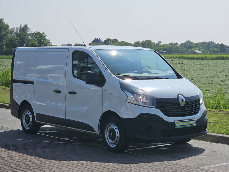Renault Trafic 1.6 DCI L1H1 Navi Euro6 AC! - Kis furgon: 5 kép. Renault Trafic 1.6 DCI L1H1 Navi Euro6 AC! - Kis furgon: 5 kép.