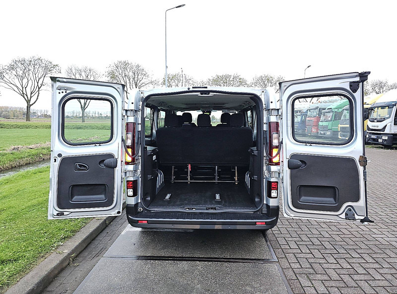 Minibusz, Kisbusz Renault Trafic 2.0 DCI ac aut. 8 pers EURO6: 13 kép. Minibusz, Kisbusz Renault Trafic 2.0 DCI ac aut. 8 pers EURO6: 13 kép.