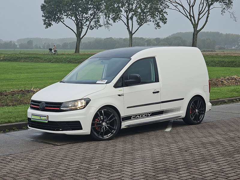 Volkswagen Caddy - Kis furgon: 2 kép. Volkswagen Caddy - Kis furgon: 2 kép.