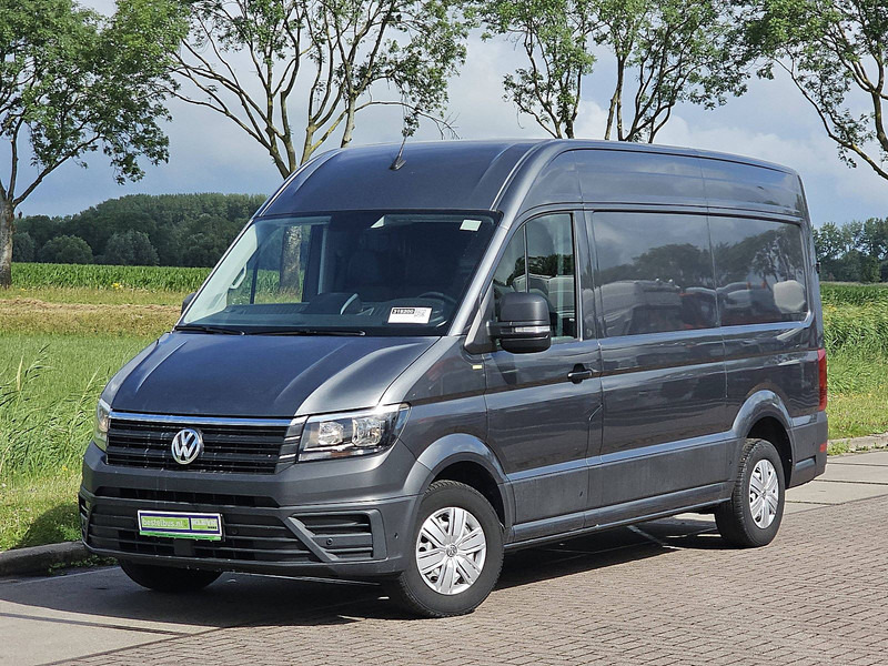 Volkswagen Crafter 2.0 L2H2 AC Trekhaak! - Furgon: 2 kép. Volkswagen Crafter 2.0 L2H2 AC Trekhaak! - Furgon: 2 kép.
