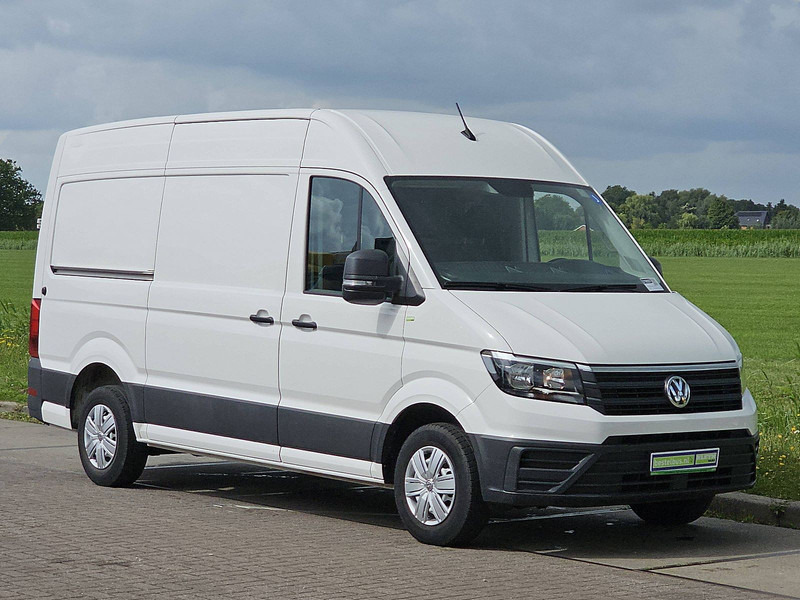 Volkswagen Crafter 2.0 ac EURO6 - Kis furgon: 5 kép. Volkswagen Crafter 2.0 ac EURO6 - Kis furgon: 5 kép.