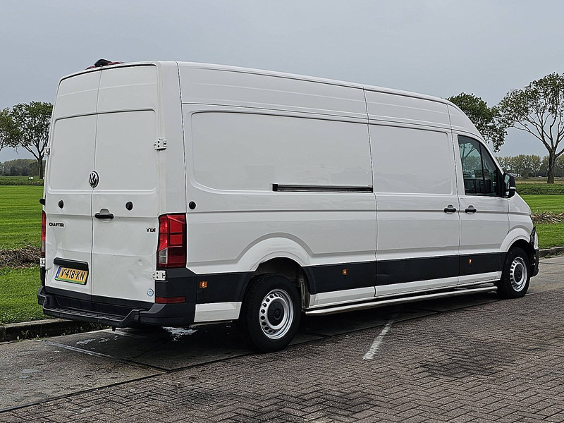 Volkswagen Crafter 35 2.0 - Furgon: 3 kép. Volkswagen Crafter 35 2.0 - Furgon: 3 kép.