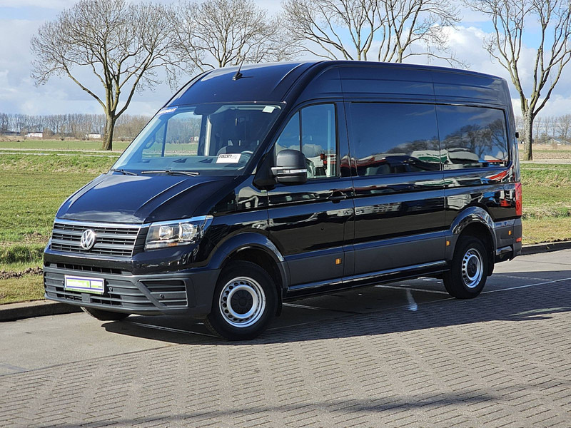 Volkswagen Crafter 35 2.0 L3H3 Automaat Navi! - Furgon: 2 kép. Volkswagen Crafter 35 2.0 L3H3 Automaat Navi! - Furgon: 2 kép.