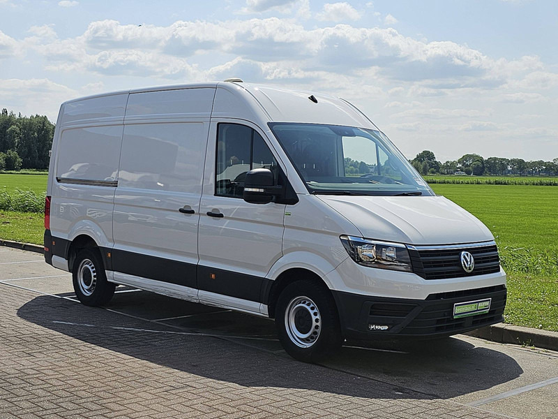 Volkswagen Crafter 35 2.0 L3H3 NAP Euro6 AC! - Furgon: 5 kép. Volkswagen Crafter 35 2.0 L3H3 NAP Euro6 AC! - Furgon: 5 kép.
