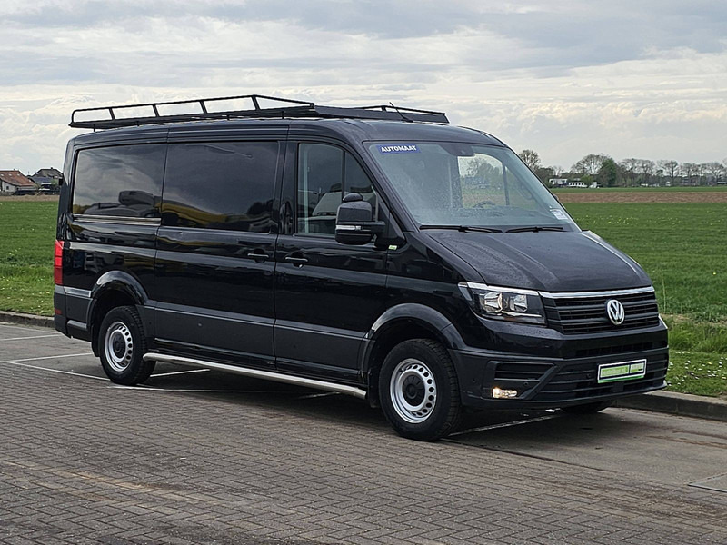 Volkswagen Crafter 35 2.0 TDI 140 AUT. L2H1 - Furgon: 5 kép. Volkswagen Crafter 35 2.0 TDI 140 AUT. L2H1 - Furgon: 5 kép.