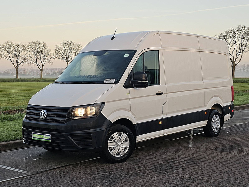 Volkswagen Crafter 35 2.0 ac EURO6 carplay - Furgon: 2 kép. Volkswagen Crafter 35 2.0 ac EURO6 carplay - Furgon: 2 kép.