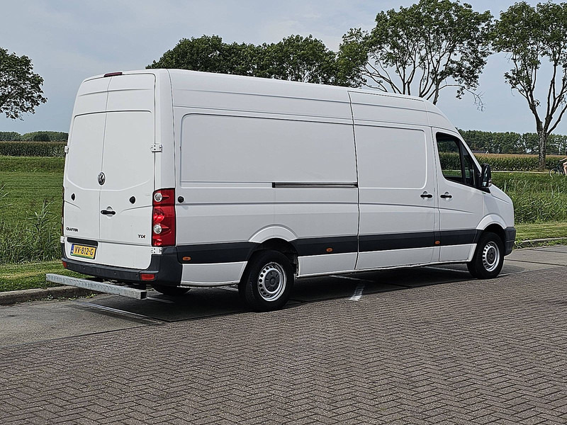 Volkswagen Crafter 35 2.0 ac cruisecontrol - Kis furgon: 3 kép. Volkswagen Crafter 35 2.0 ac cruisecontrol - Kis furgon: 3 kép.