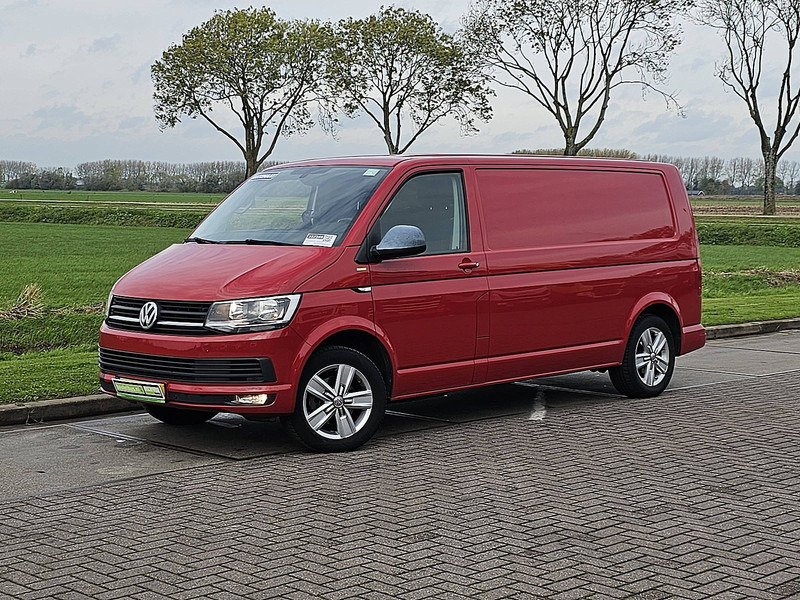 Volkswagen Transporter 2.0 TDI 150 AUT.  EDITION L2 - Kis furgon: 2 kép. Volkswagen Transporter 2.0 TDI 150 AUT.  EDITION L2 - Kis furgon: 2 kép.