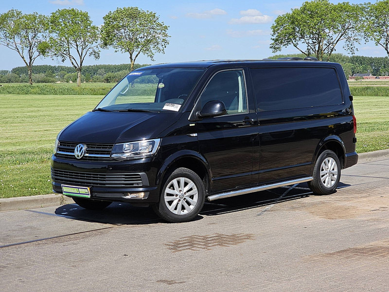 Volkswagen Transporter 2.0 TDI AC AUTOMAAT EURO6 - Kis furgon: 2 kép. Volkswagen Transporter 2.0 TDI AC AUTOMAAT EURO6 - Kis furgon: 2 kép.