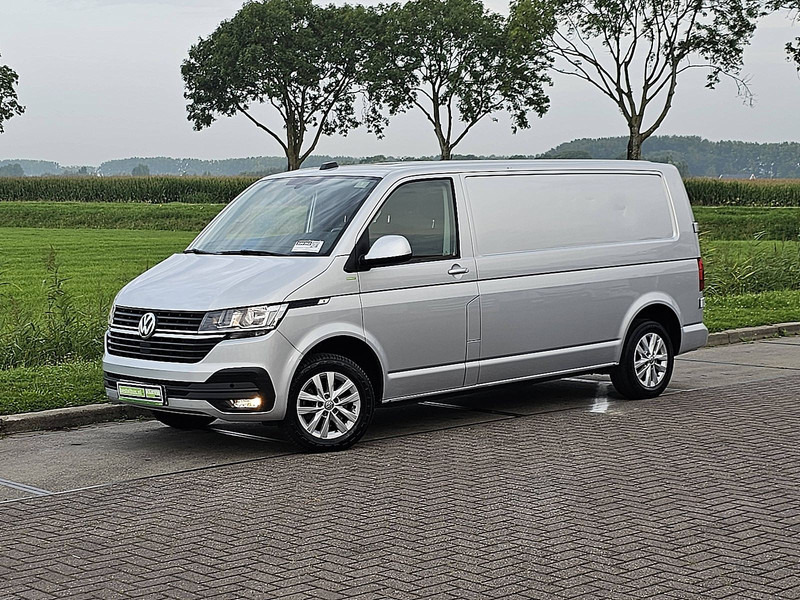 Volkswagen Transporter 2.0 TDI Highline ac EURO6 - Kis furgon: 2 kép. Volkswagen Transporter 2.0 TDI Highline ac EURO6 - Kis furgon: 2 kép.