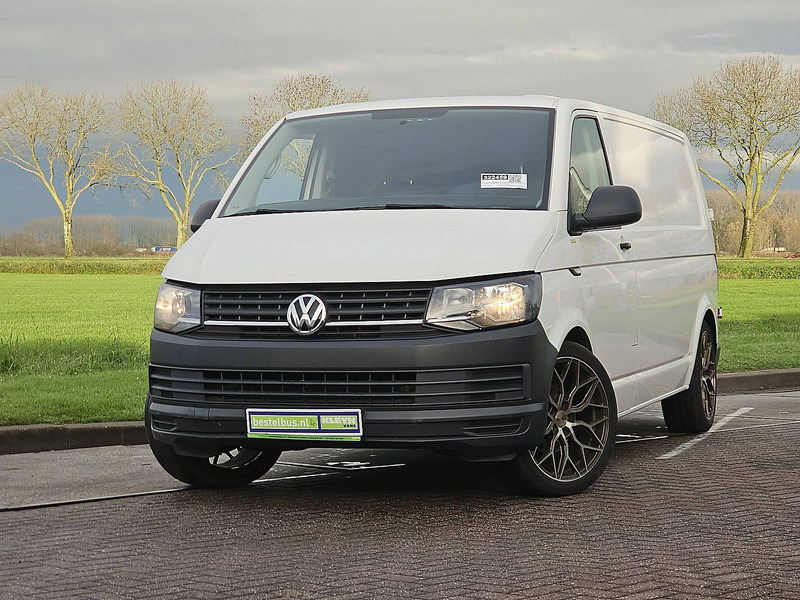Volkswagen Transporter 2.0 TDI - Kis furgon: 1 kép. Volkswagen Transporter 2.0 TDI - Kis furgon: 1 kép.
