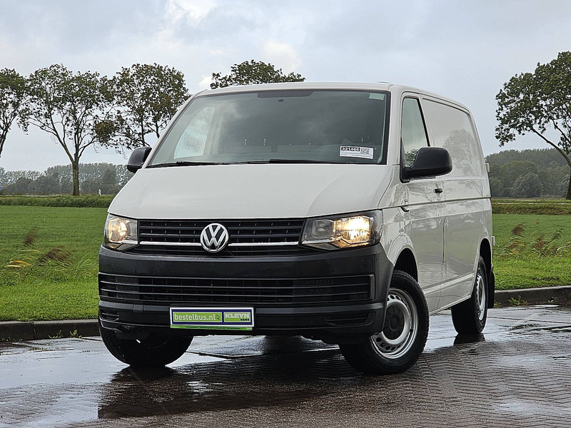 Volkswagen Transporter 2.0 TDI - Kis furgon: 1 kép. Volkswagen Transporter 2.0 TDI - Kis furgon: 1 kép.