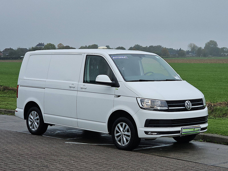 Volkswagen Transporter 2.0 TDI L1H1 Airco Euro6 NAP - Kis furgon: 5 kép. Volkswagen Transporter 2.0 TDI L1H1 Airco Euro6 NAP - Kis furgon: 5 kép.
