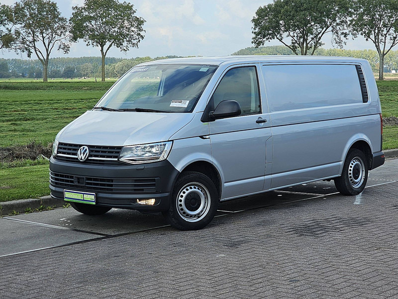 Volkswagen Transporter 2.0 TDI L2H1 Navi LED - Kis furgon: 2 kép. Volkswagen Transporter 2.0 TDI L2H1 Navi LED - Kis furgon: 2 kép.
