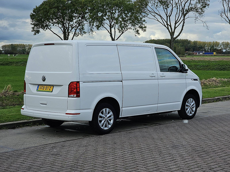 Volkswagen Transporter 2.0 TDI T6.1 L1H1 Euro6 NAP! - Kis furgon: 3 kép. Volkswagen Transporter 2.0 TDI T6.1 L1H1 Euro6 NAP! - Kis furgon: 3 kép.