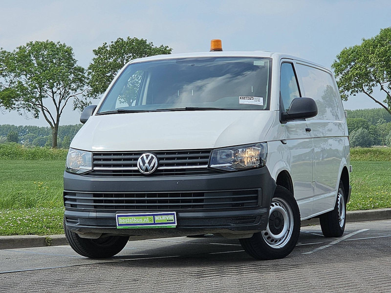 Volkswagen Transporter 2.0 TDI TDI 150 L1H1 - Kis furgon: 1 kép. Volkswagen Transporter 2.0 TDI TDI 150 L1H1 - Kis furgon: 1 kép.