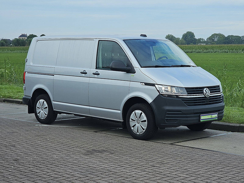 Volkswagen Transporter 2.0 TDI ac EURO6 - Kis furgon: 5 kép. Volkswagen Transporter 2.0 TDI ac EURO6 - Kis furgon: 5 kép.