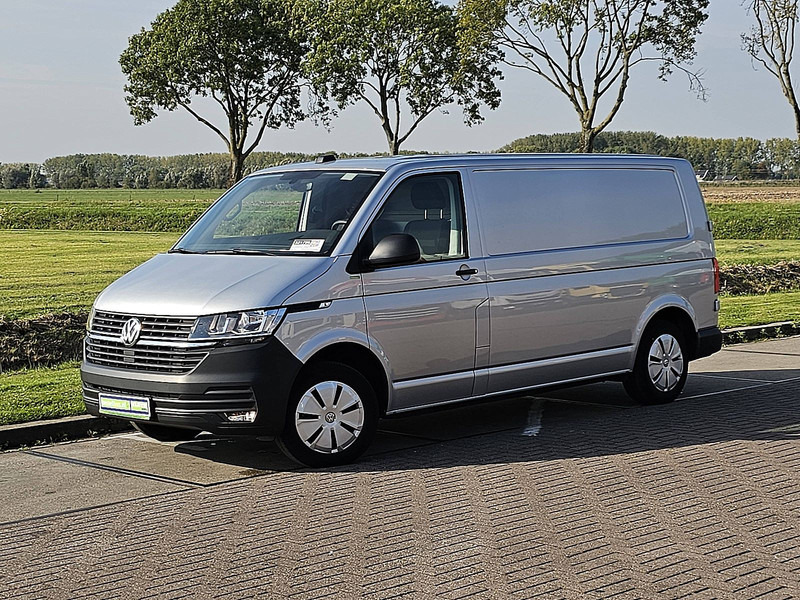 Volkswagen Transporter 2.0 TDI ac lang EURO6 - Kis furgon: 2 kép. Volkswagen Transporter 2.0 TDI ac lang EURO6 - Kis furgon: 2 kép.