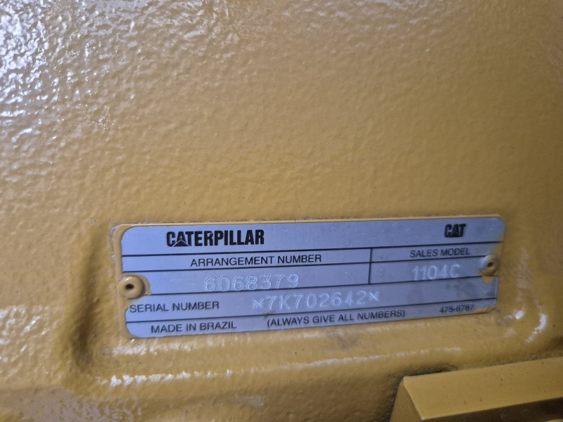 Caterpillar 3054C DITAAC Engine + Radiator - Motor - Ipari gép: 3 kép. Caterpillar 3054C DITAAC Engine + Radiator - Motor - Ipari gép: 3 kép.