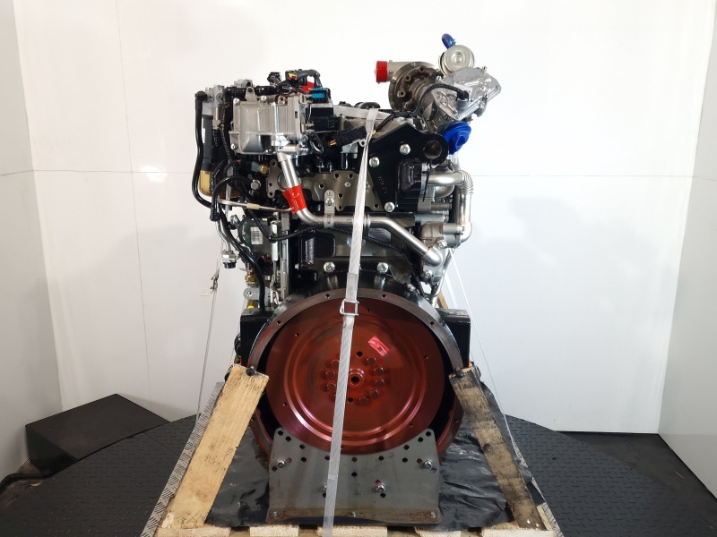 Caterpillar/Perkins C4.4 Engine (Plant) - Motor - Építőipari gépek: 2 kép. Caterpillar/Perkins C4.4 Engine (Plant) - Motor - Építőipari gépek: 2 kép.