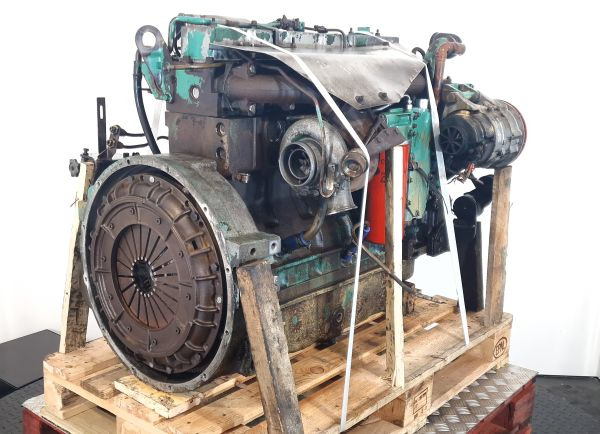 Cummins 6CTAA Bus Spec Engine (Bus) - Motor: 1 kép. Cummins 6CTAA Bus Spec Engine (Bus) - Motor: 1 kép.