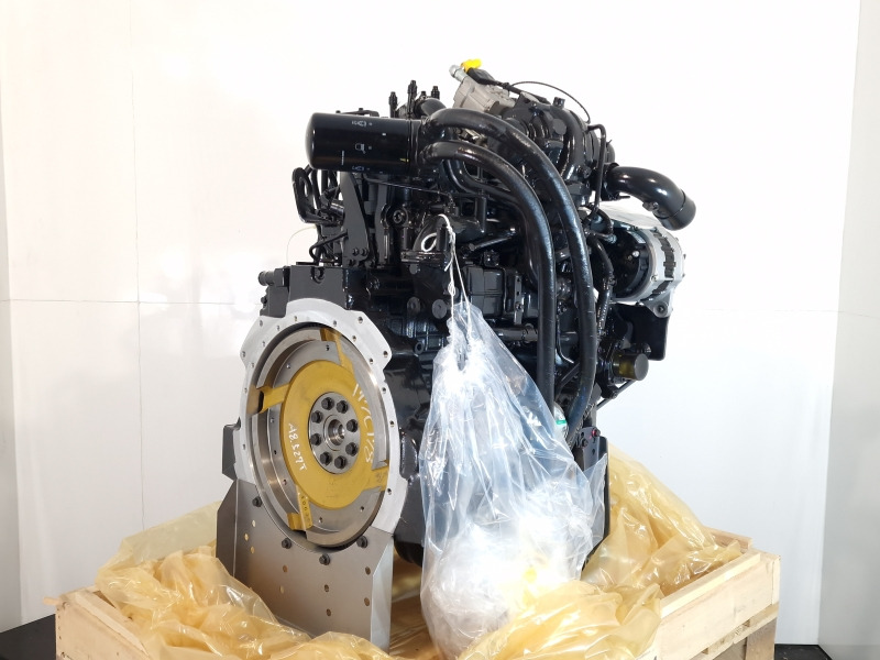 Cummins Komatsu QSB4.5/ SAA4D107E-3 CPL4731 New Engine (Plant) - Motor - Építőipari gépek: 1 kép. Cummins Komatsu QSB4.5/ SAA4D107E-3 CPL4731 New Engine (Plant) - Motor - Építőipari gépek: 1 kép.