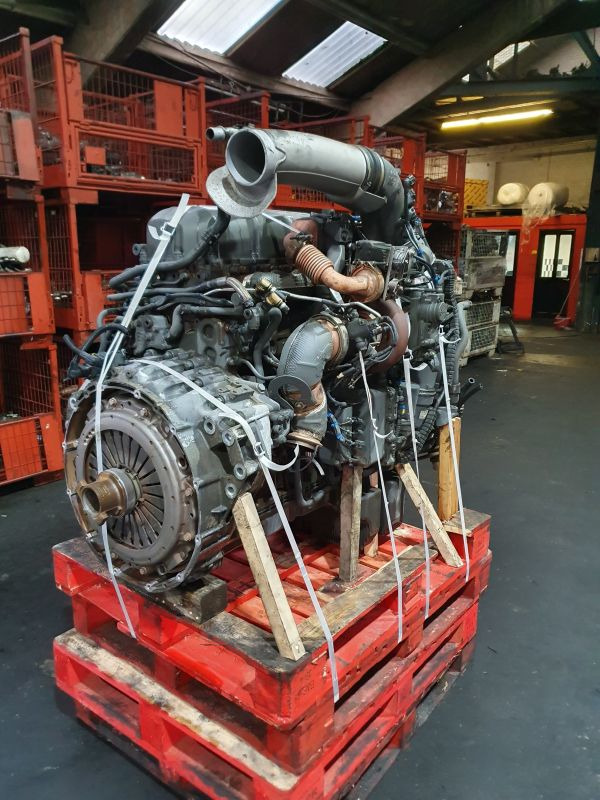 DAF MX-13 303 H1 - Motor - Teherautó: 4 kép. DAF MX-13 303 H1 - Motor - Teherautó: 4 kép.