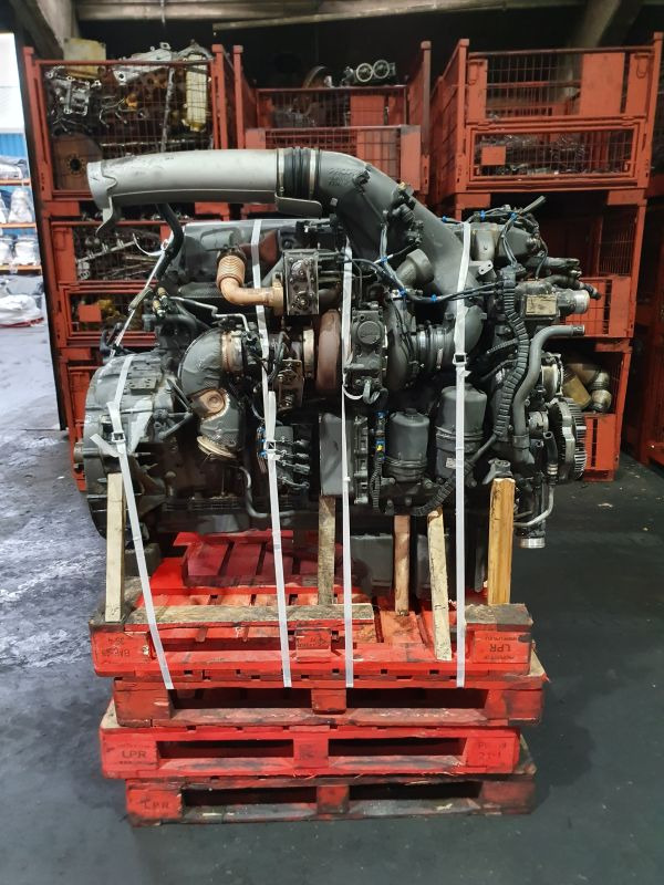 DAF MX-13 303 H1 - Motor - Teherautó: 5 kép. DAF MX-13 303 H1 - Motor - Teherautó: 5 kép.